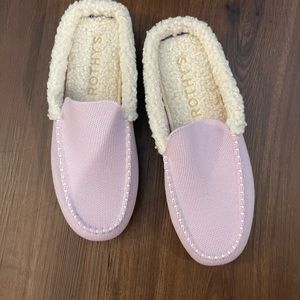 Brand New Rothy’s Scuff Slippers Frosted Pink